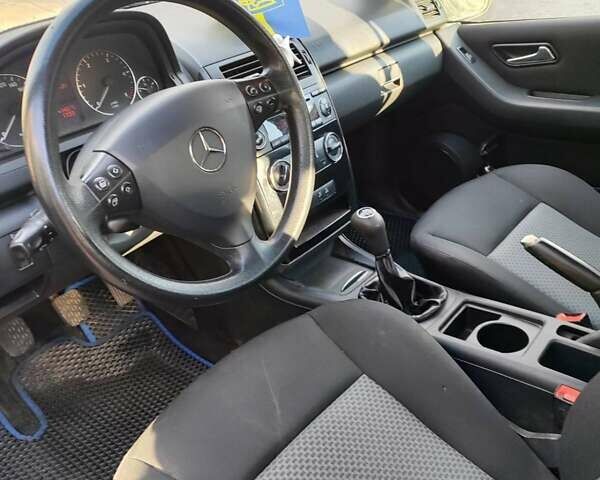 Серый Мерседес А класс, объемом двигателя 2 л и пробегом 320 тыс. км за 3700 $, фото 17 на Automoto.ua