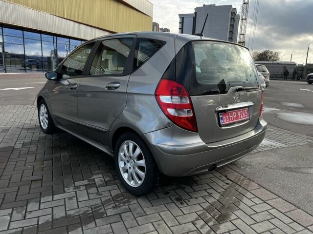 Серый Мерседес А класс, объемом двигателя 1.7 л и пробегом 154 тыс. км за 5800 $, фото 5 на Automoto.ua