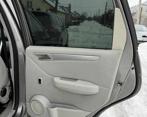 Серый Мерседес А класс, объемом двигателя 1.99 л и пробегом 241 тыс. км за 5700 $, фото 11 на Automoto.ua