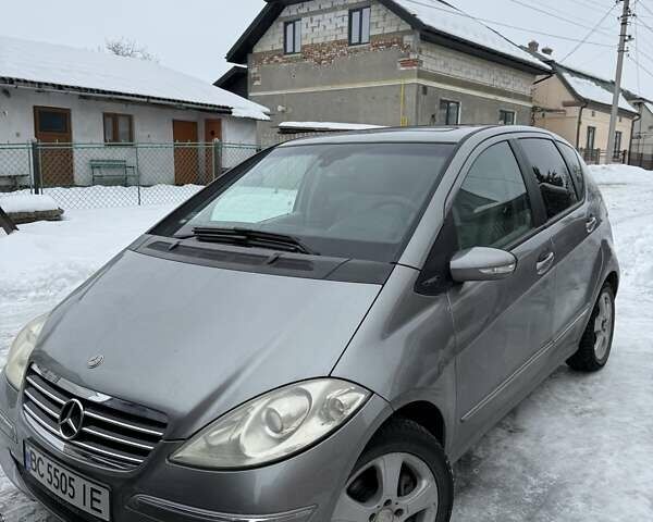 Серый Мерседес А класс, объемом двигателя 1.99 л и пробегом 241 тыс. км за 5700 $, фото 4 на Automoto.ua