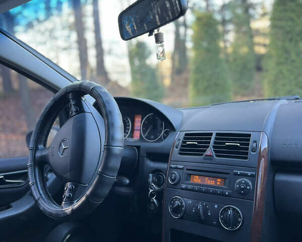 Серый Мерседес А класс, объемом двигателя 1.7 л и пробегом 240 тыс. км за 5300 $, фото 10 на Automoto.ua