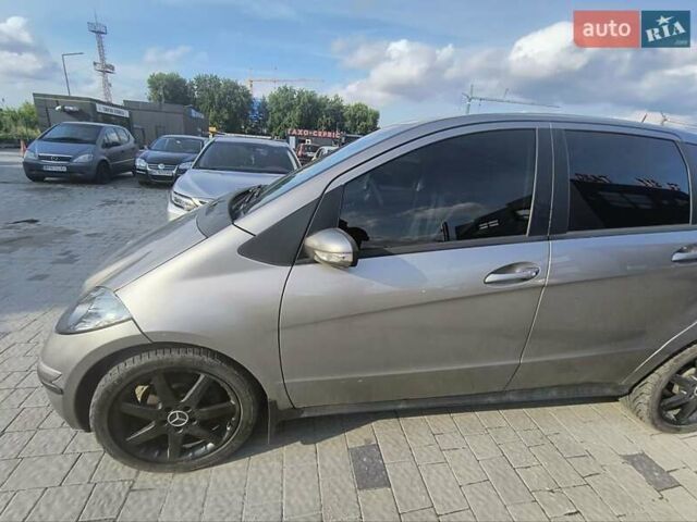 Серый Мерседес А класс, объемом двигателя 2 л и пробегом 192 тыс. км за 5299 $, фото 2 на Automoto.ua