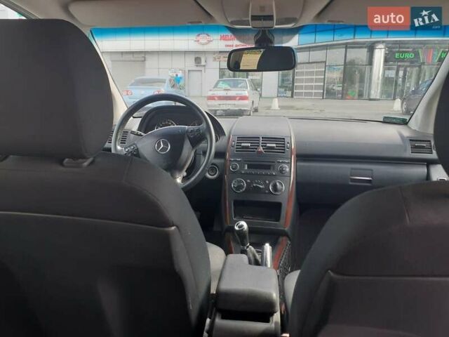 Мерседес А клас 2007 у Чернівцях на Automoto.ua Сірий Мерседес А клас, об'ємом двигуна 1.99 л та пробігом 212 тис. км за 5500 $, фото 2 на Automoto.ua