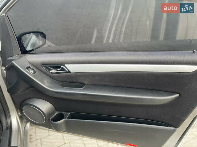 Сірий Мерседес А клас, об'ємом двигуна 2 л та пробігом 286 тис. км за 3600 $, фото 10 на Automoto.ua