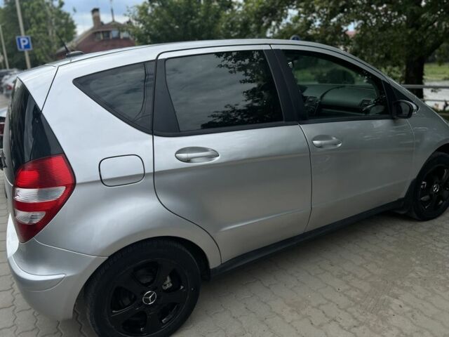 Серый Мерседес А класс, объемом двигателя 1.5 л и пробегом 220 тыс. км за 3500 $, фото 2 на Automoto.ua