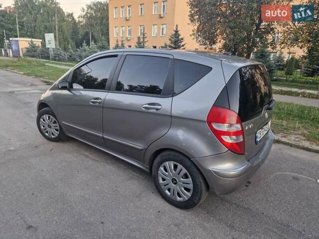 Серый Мерседес А класс, объемом двигателя 1.7 л и пробегом 165 тыс. км за 6500 $, фото 3 на Automoto.ua
