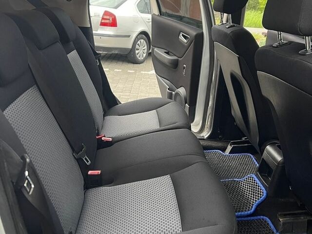 Сірий Мерседес А клас, об'ємом двигуна 1.99 л та пробігом 322 тис. км за 4700 $, фото 13 на Automoto.ua
