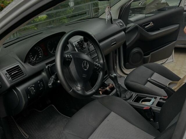 Серый Мерседес А класс, объемом двигателя 1.5 л и пробегом 220 тыс. км за 3500 $, фото 6 на Automoto.ua