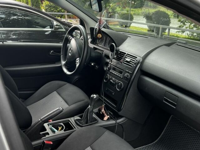 Серый Мерседес А класс, объемом двигателя 1.5 л и пробегом 220 тыс. км за 3500 $, фото 5 на Automoto.ua