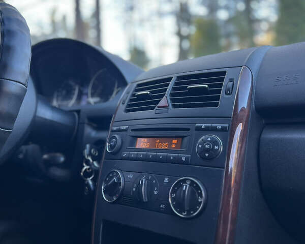 Серый Мерседес А класс, объемом двигателя 1.7 л и пробегом 240 тыс. км за 5300 $, фото 11 на Automoto.ua