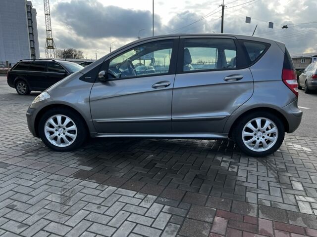 Серый Мерседес А класс, объемом двигателя 1.7 л и пробегом 154 тыс. км за 5800 $, фото 3 на Automoto.ua