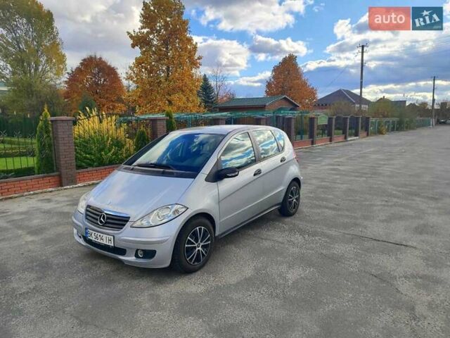 Серый Мерседес А класс, объемом двигателя 2 л и пробегом 320 тыс. км за 3700 $, фото 2 на Automoto.ua