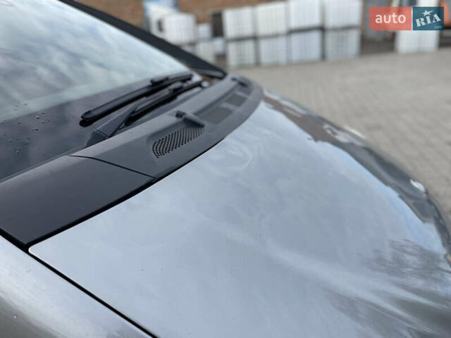 Сірий Мерседес А клас, об'ємом двигуна 2 л та пробігом 286 тис. км за 3600 $, фото 5 на Automoto.ua