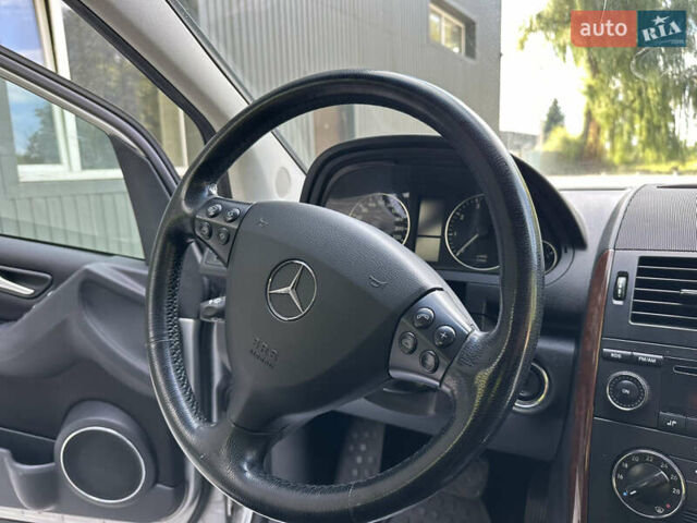 Сірий Мерседес А клас, об'ємом двигуна 1.7 л та пробігом 207 тис. км за 5650 $, фото 68 на Automoto.ua