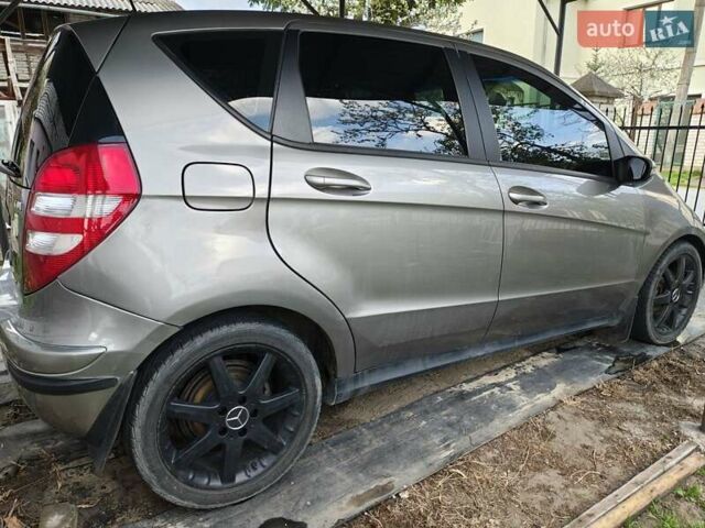 Серый Мерседес А класс, объемом двигателя 2 л и пробегом 192 тыс. км за 5299 $, фото 10 на Automoto.ua