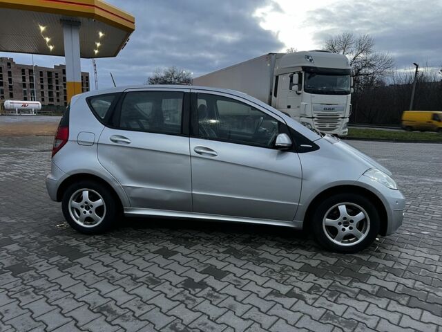 Серый Мерседес А класс, объемом двигателя 1.7 л и пробегом 174 тыс. км за 5000 $, фото 4 на Automoto.ua