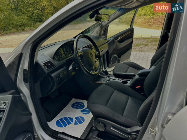 Сірий Мерседес А клас, об'ємом двигуна 1.7 л та пробігом 207 тис. км за 5650 $, фото 97 на Automoto.ua