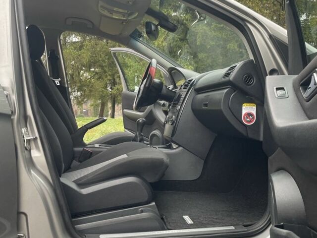 Сірий Мерседес А клас, об'ємом двигуна 2 л та пробігом 200 тис. км за 3513 $, фото 21 на Automoto.ua