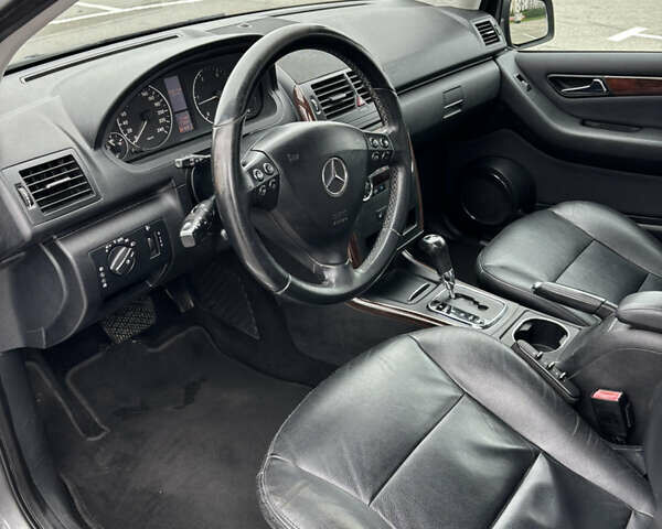 Сірий Мерседес А клас, об'ємом двигуна 1.99 л та пробігом 275 тис. км за 5900 $, фото 16 на Automoto.ua