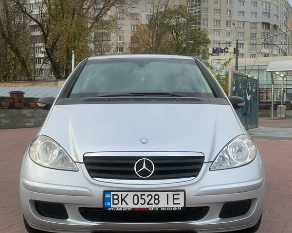 Серый Мерседес А класс, объемом двигателя 2 л и пробегом 186 тыс. км за 6200 $, фото 1 на Automoto.ua