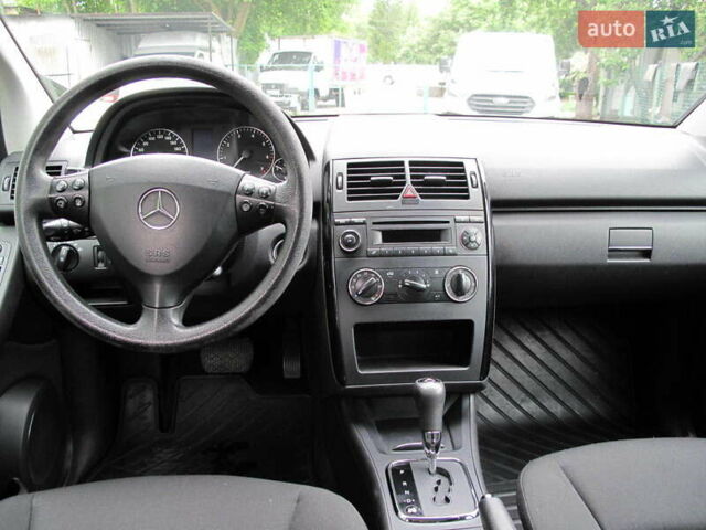 Сірий Мерседес А клас, об'ємом двигуна 1.5 л та пробігом 187 тис. км за 6500 $, фото 36 на Automoto.ua