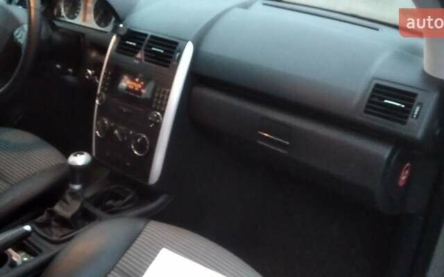 Серый Мерседес А класс, объемом двигателя 1.7 л и пробегом 244 тыс. км за 5850 $, фото 11 на Automoto.ua