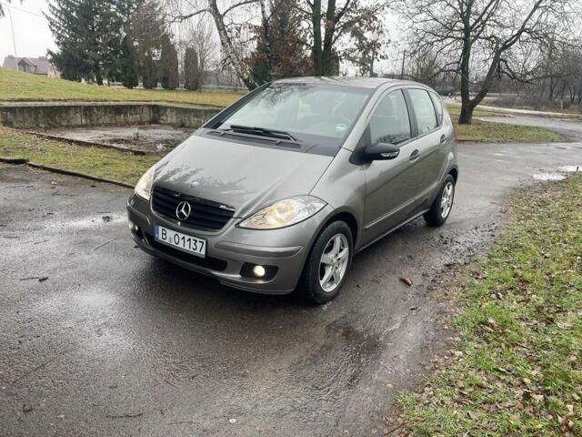 Сірий Мерседес А клас, об'ємом двигуна 2 л та пробігом 200 тис. км за 3513 $, фото 1 на Automoto.ua