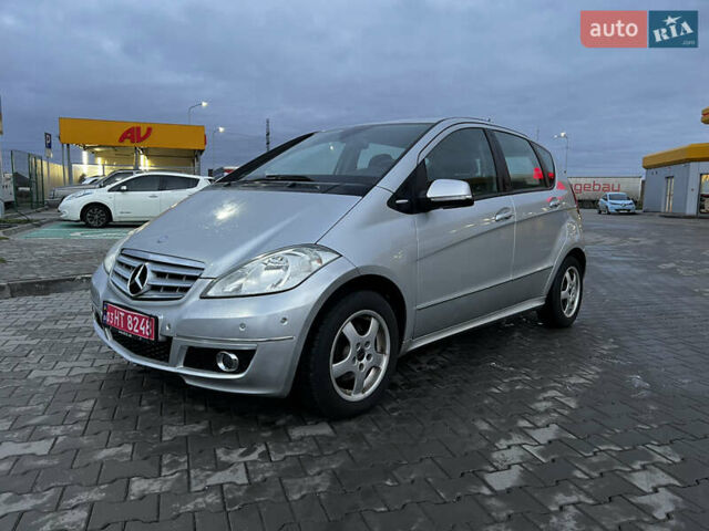 Сірий Мерседес А клас, об'ємом двигуна 1.7 л та пробігом 188 тис. км за 5500 $, фото 1 на Automoto.ua