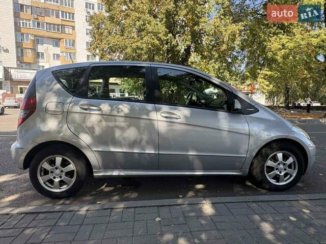 Сірий Мерседес А клас, об'ємом двигуна 1.7 л та пробігом 191 тис. км за 5800 $, фото 1 на Automoto.ua