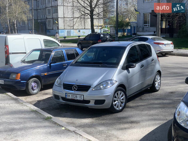 Серый Мерседес А класс, объемом двигателя 2 л и пробегом 186 тыс. км за 6200 $, фото 12 на Automoto.ua