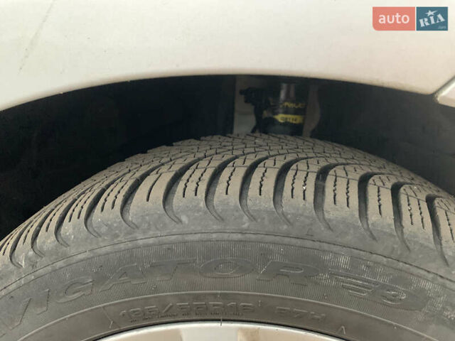 Сірий Мерседес А клас, об'ємом двигуна 2 л та пробігом 184 тис. км за 5900 $, фото 42 на Automoto.ua