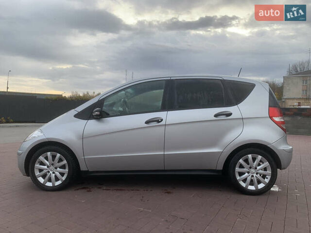 Серый Мерседес А класс, объемом двигателя 2 л и пробегом 186 тыс. км за 6200 $, фото 2 на Automoto.ua