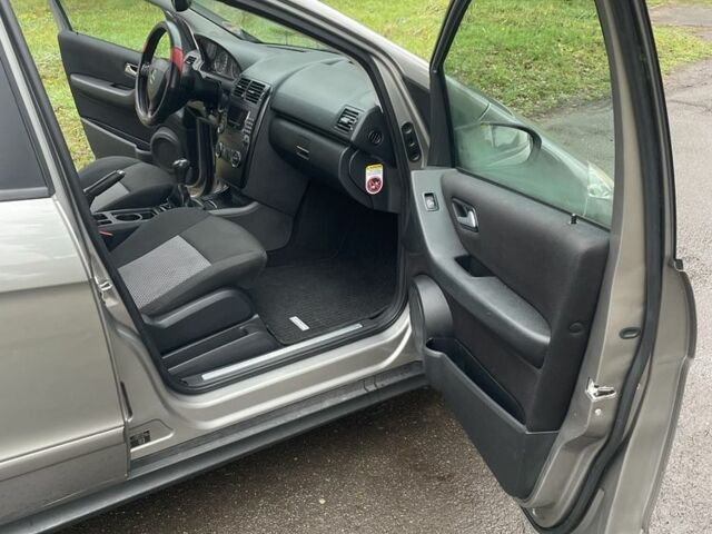 Сірий Мерседес А клас, об'ємом двигуна 2 л та пробігом 200 тис. км за 3513 $, фото 16 на Automoto.ua