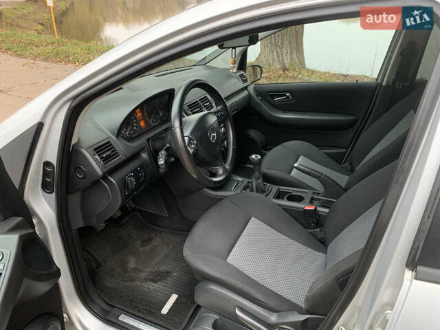 Серый Мерседес А класс, объемом двигателя 2 л и пробегом 184 тыс. км за 6100 $, фото 13 на Automoto.ua