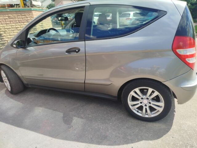 Серый Мерседес А класс, объемом двигателя 2 л и пробегом 286 тыс. км за 6300 $, фото 1 на Automoto.ua