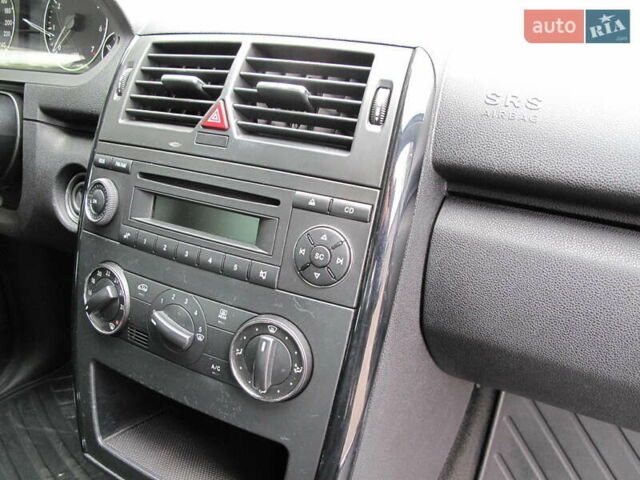 Сірий Мерседес А клас, об'ємом двигуна 1.5 л та пробігом 187 тис. км за 6500 $, фото 53 на Automoto.ua