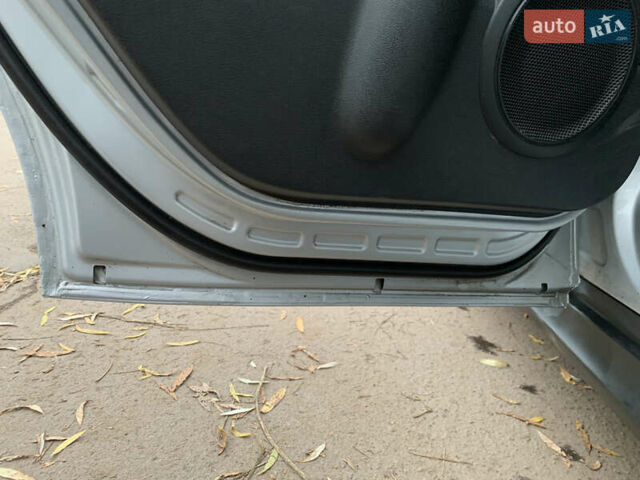 Серый Мерседес А класс, объемом двигателя 2 л и пробегом 184 тыс. км за 6100 $, фото 21 на Automoto.ua