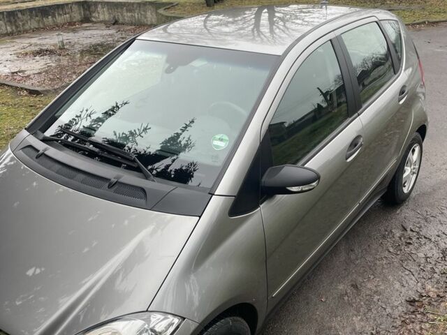 Сірий Мерседес А клас, об'ємом двигуна 2 л та пробігом 200 тис. км за 3513 $, фото 13 на Automoto.ua