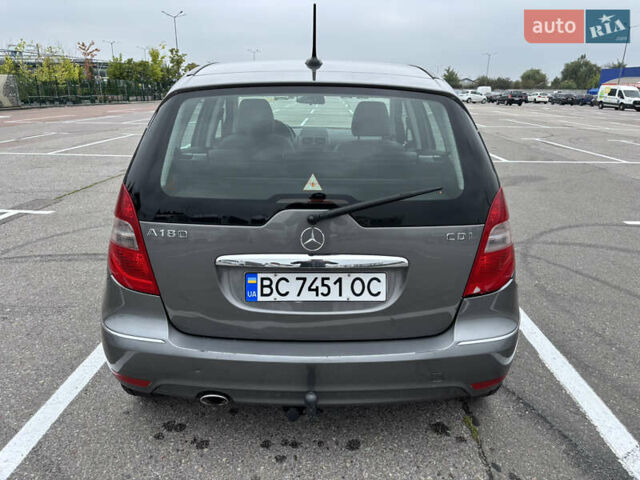 Сірий Мерседес А клас, об'ємом двигуна 1.99 л та пробігом 275 тис. км за 5900 $, фото 5 на Automoto.ua