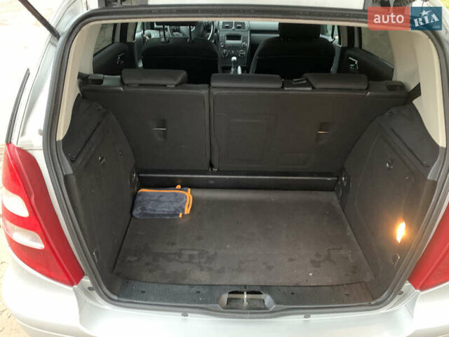 Серый Мерседес А класс, объемом двигателя 2 л и пробегом 184 тыс. км за 6100 $, фото 22 на Automoto.ua