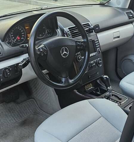 Сірий Мерседес А клас, об'ємом двигуна 2 л та пробігом 259 тис. км за 6700 $, фото 7 на Automoto.ua