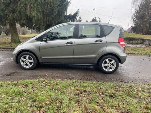 Сірий Мерседес А клас, об'ємом двигуна 2 л та пробігом 200 тис. км за 3513 $, фото 12 на Automoto.ua