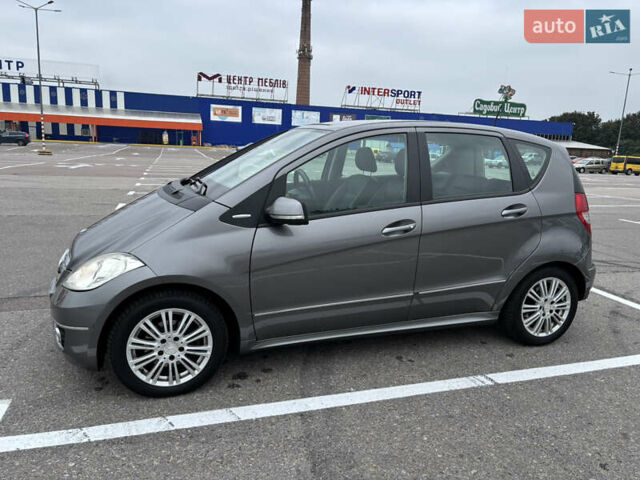Сірий Мерседес А клас, об'ємом двигуна 1.99 л та пробігом 275 тис. км за 5900 $, фото 2 на Automoto.ua
