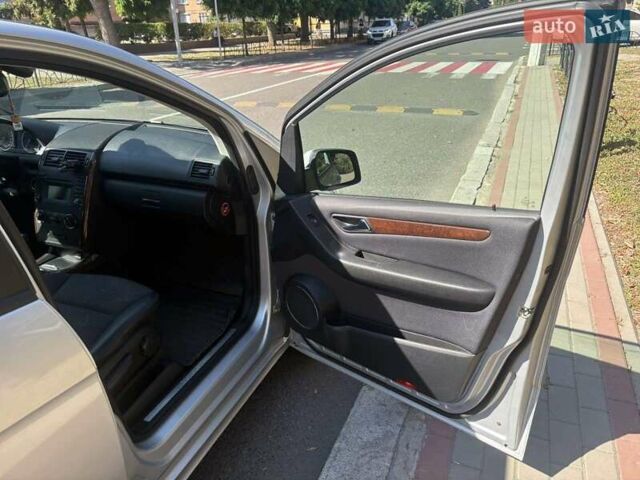 Сірий Мерседес А клас, об'ємом двигуна 1.7 л та пробігом 191 тис. км за 5800 $, фото 11 на Automoto.ua
