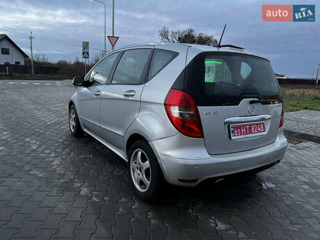 Сірий Мерседес А клас, об'ємом двигуна 1.7 л та пробігом 188 тис. км за 5500 $, фото 4 на Automoto.ua