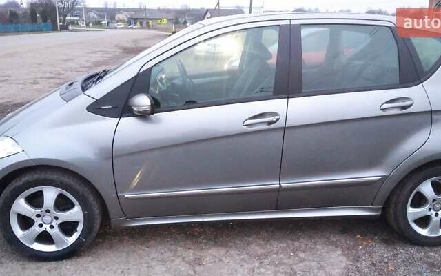 Серый Мерседес А класс, объемом двигателя 1.7 л и пробегом 244 тыс. км за 5850 $, фото 3 на Automoto.ua