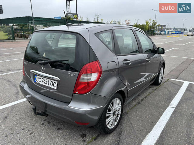 Сірий Мерседес А клас, об'ємом двигуна 1.99 л та пробігом 275 тис. км за 5900 $, фото 6 на Automoto.ua