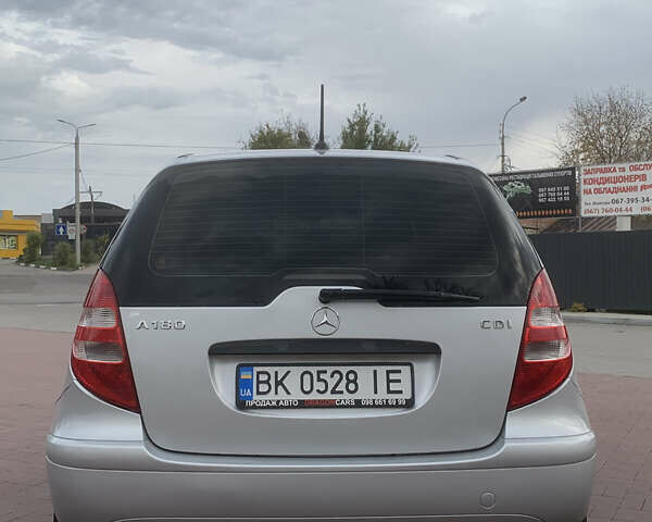 Серый Мерседес А класс, объемом двигателя 2 л и пробегом 186 тыс. км за 6200 $, фото 3 на Automoto.ua
