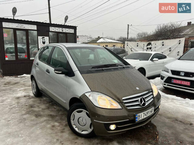 Сірий Мерседес А клас, об'ємом двигуна 2 л та пробігом 212 тис. км за 6300 $, фото 2 на Automoto.ua