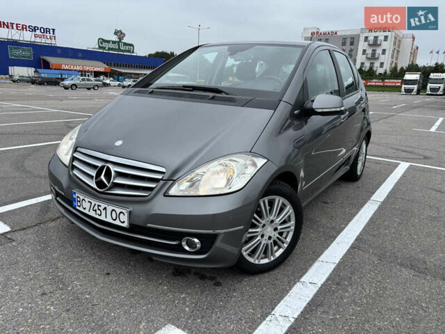 Сірий Мерседес А клас, об'ємом двигуна 1.99 л та пробігом 275 тис. км за 5900 $, фото 11 на Automoto.ua